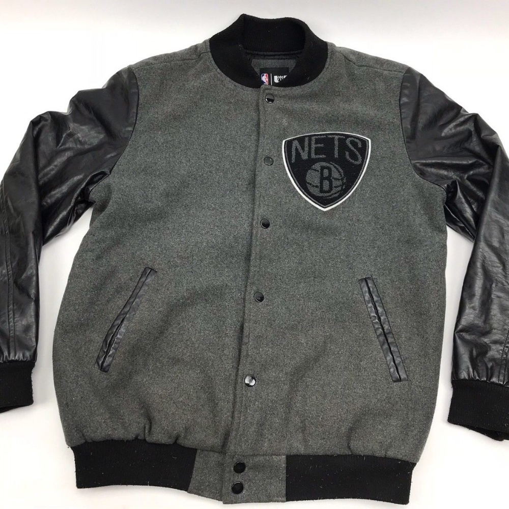 Brooklyn Nets Long Sleeve Jacket Spell Out BLACK M